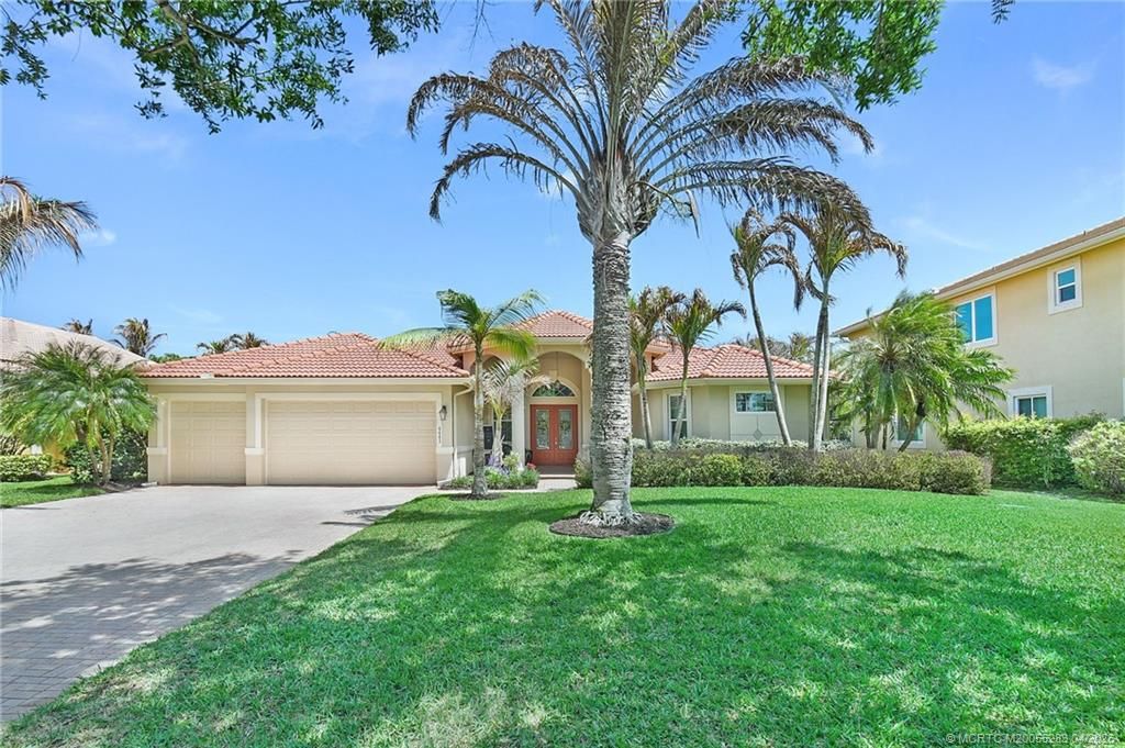 Photo of 4441 SW Long Bay Drive, Palm City, FL 34990 (MLS # M20055283)