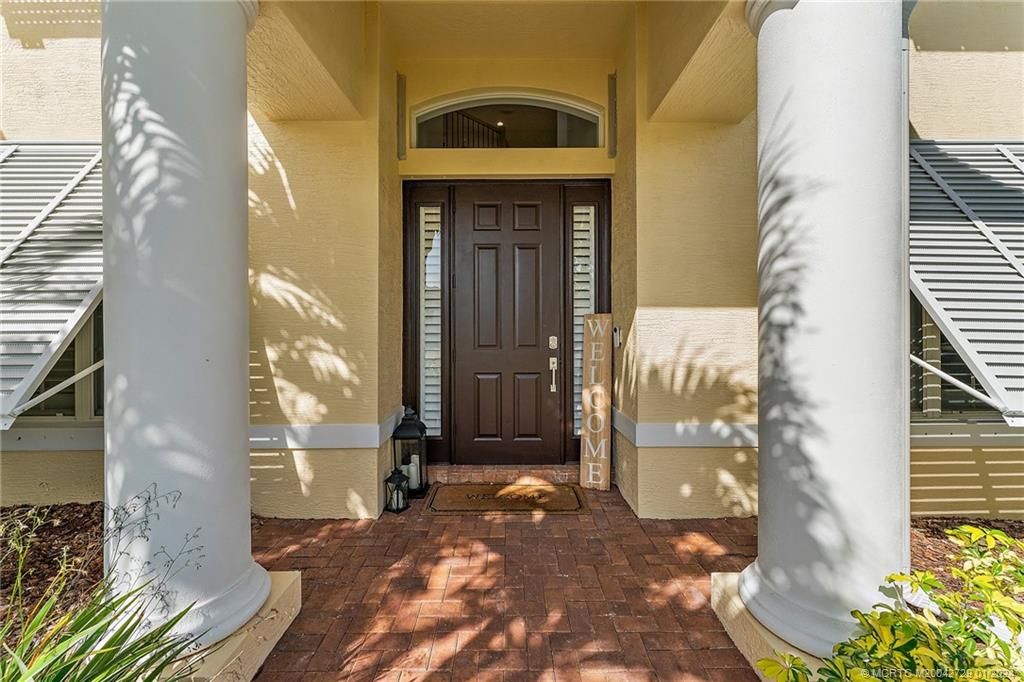 Photo of 565 SW Yacht Basin Way, Stuart, FL 34997 (MLS # M20042729)