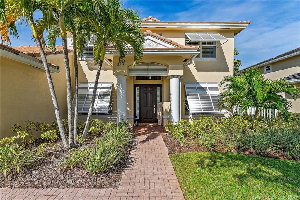 Photo of 565 SW Yacht Basin Way, Stuart, FL 34997 (MLS # M20042729)