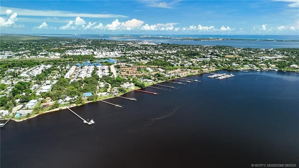 Photo of 1530 NE Dixie Highway, Jensen Beach, FL 34957 (MLS # M20052066)