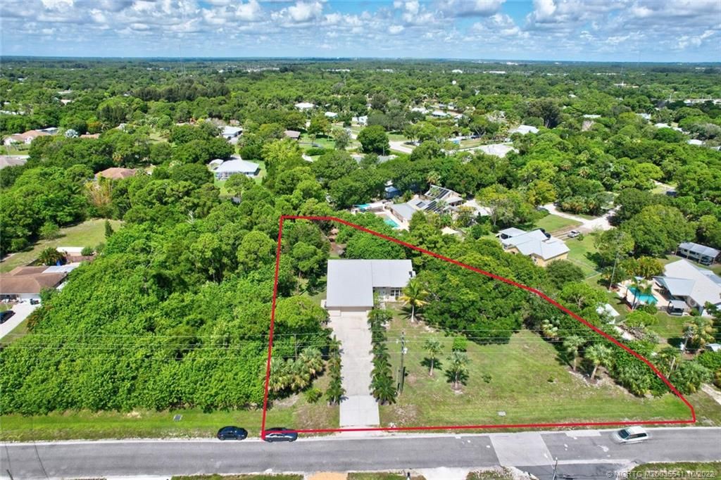 Photo of 4801 Silver Oak Drive, Fort Pierce, FL 34982 (MLS # M20035541)