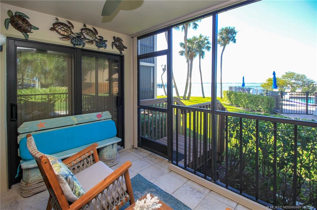 Stuart, Florida 34996, United States, 2 Bedrooms Bedrooms, ,2 BathroomsBathrooms,Residential,Pending,51442