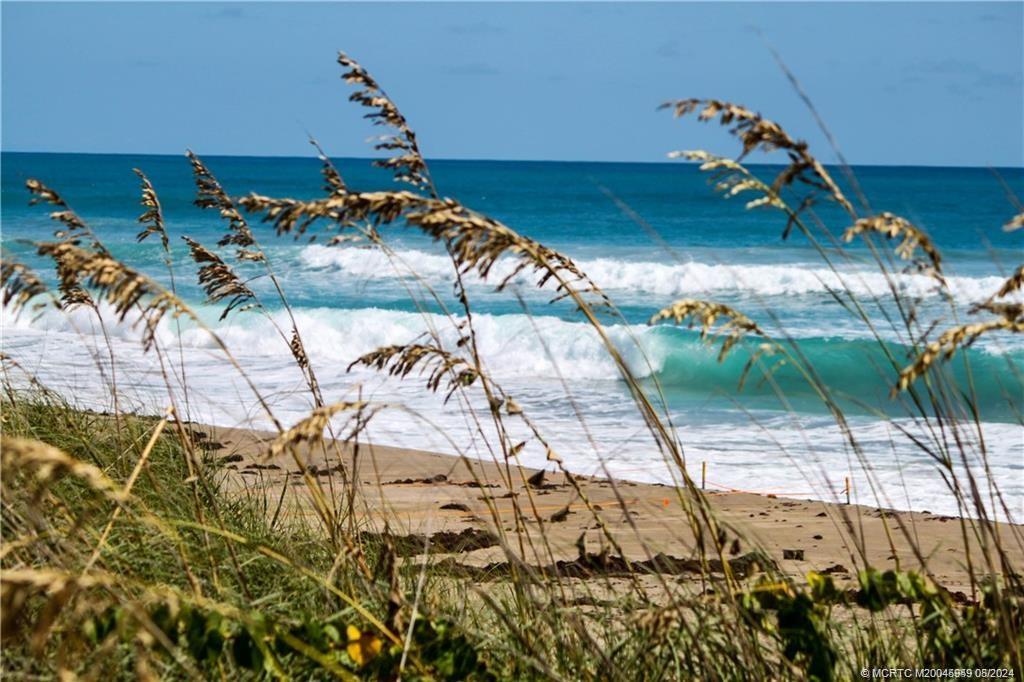 Stuart, Florida 34996, United States, 2 Bedrooms Bedrooms, ,2 BathroomsBathrooms,Residential,Pending,51442