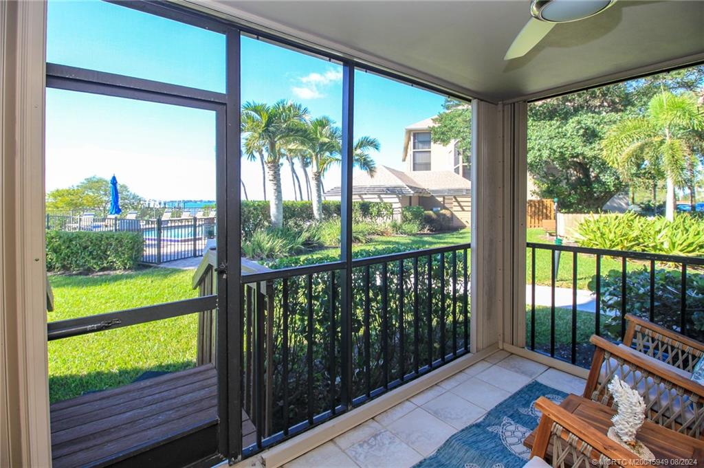 Stuart, Florida 34996, United States, 2 Bedrooms Bedrooms, ,2 BathroomsBathrooms,Residential,Pending,51442