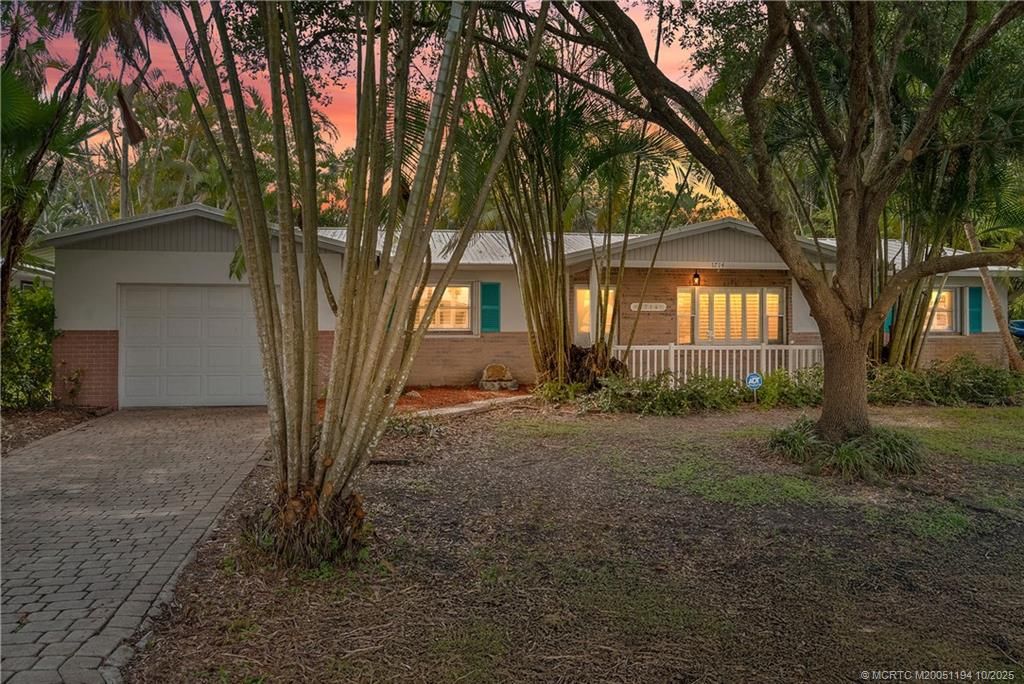 Photo of 1714 SE Lafayette Street, Stuart, FL 34997 (MLS # M20051194)