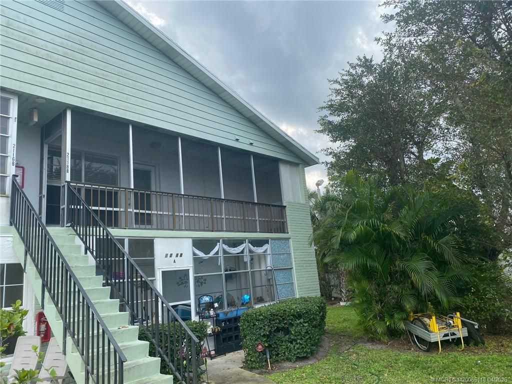 Photo of 2118 SE Edler Drive #B, Stuart, FL 34994 (MLS # M20055118)