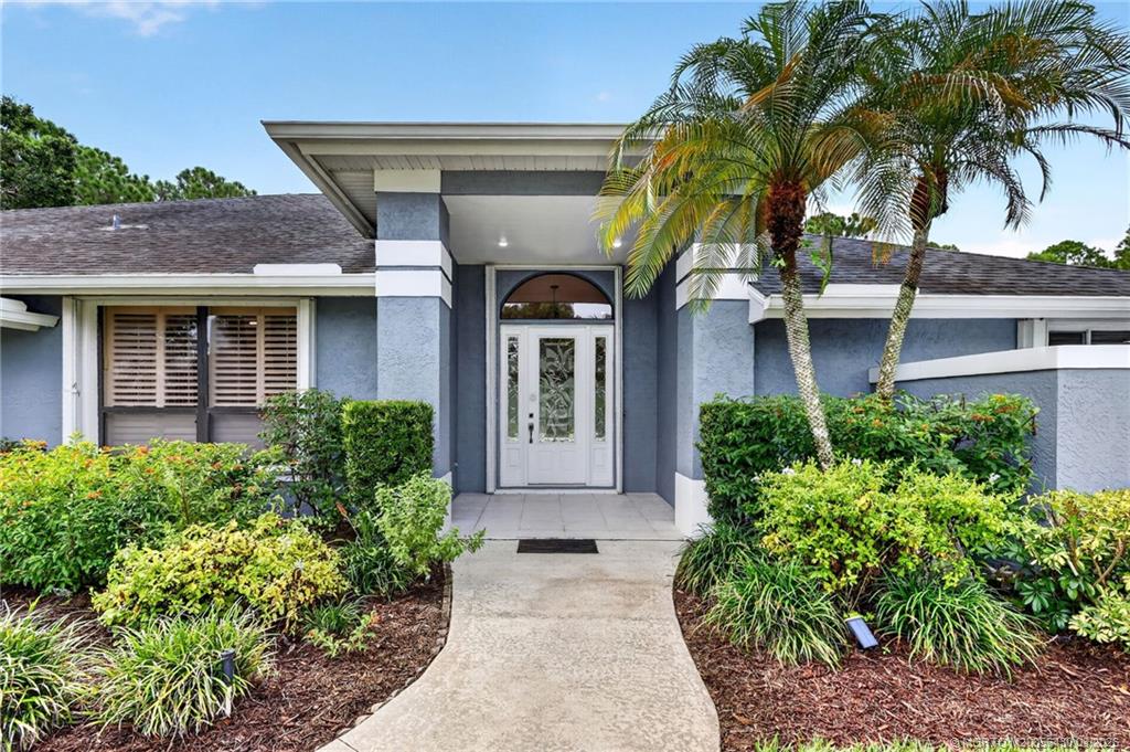 Photo of 672 SE Pin Oak Terrace, Stuart, FL 34997 (MLS # M20056430)