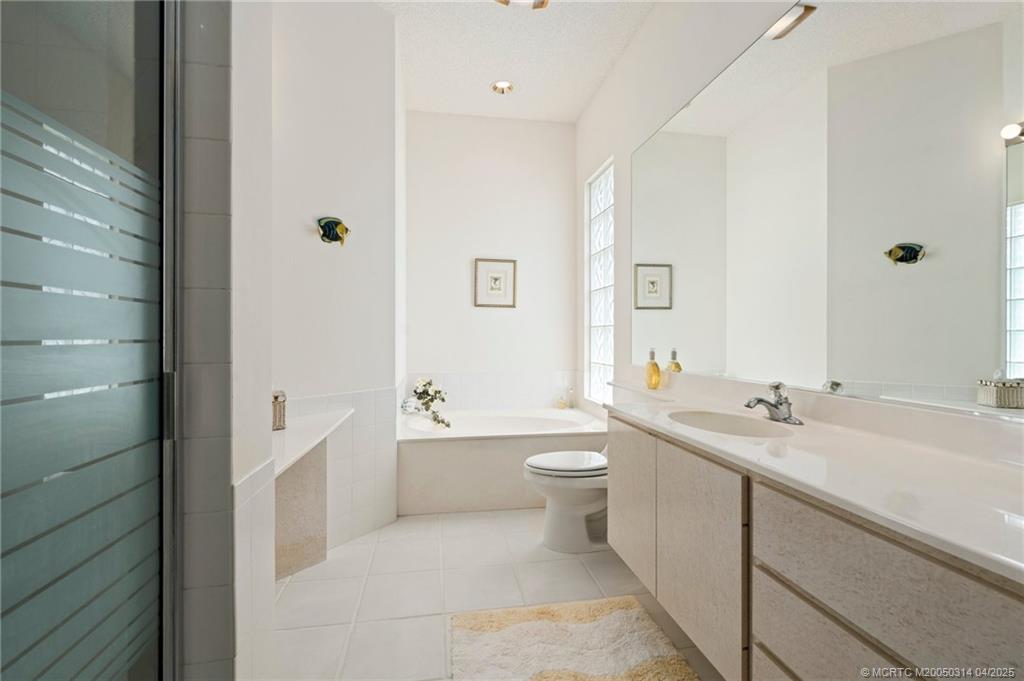 Hobe Sound, Florida 33455, United States, 3 Bedrooms Bedrooms, ,2 BathroomsBathrooms,Residential,Active,116849