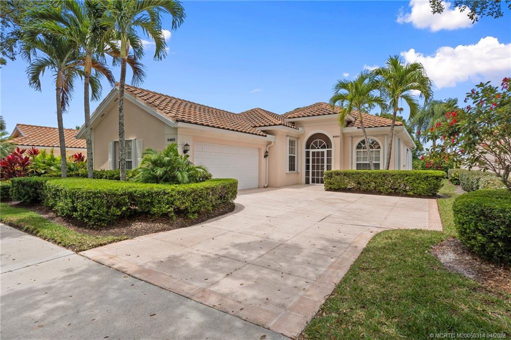 8460 SE Palm Hammock Lane