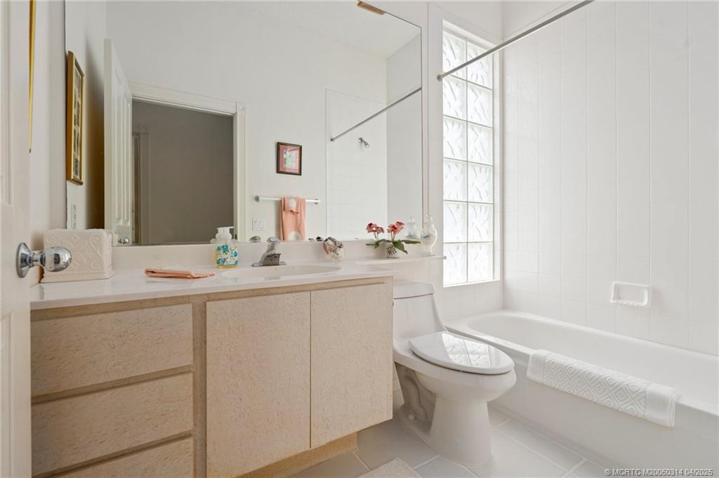 Hobe Sound, Florida 33455, United States, 3 Bedrooms Bedrooms, ,2 BathroomsBathrooms,Residential,Active,116849