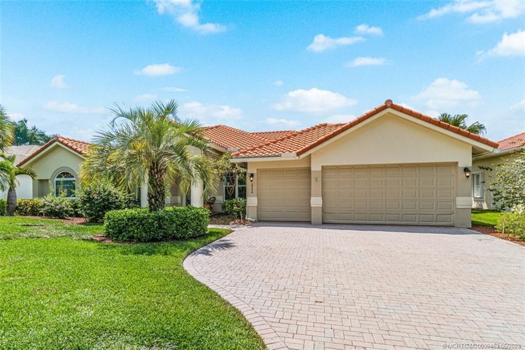 Photo of 2254 SW Dove Canyon Way, Palm City, FL 34990 (MLS # M20039463)