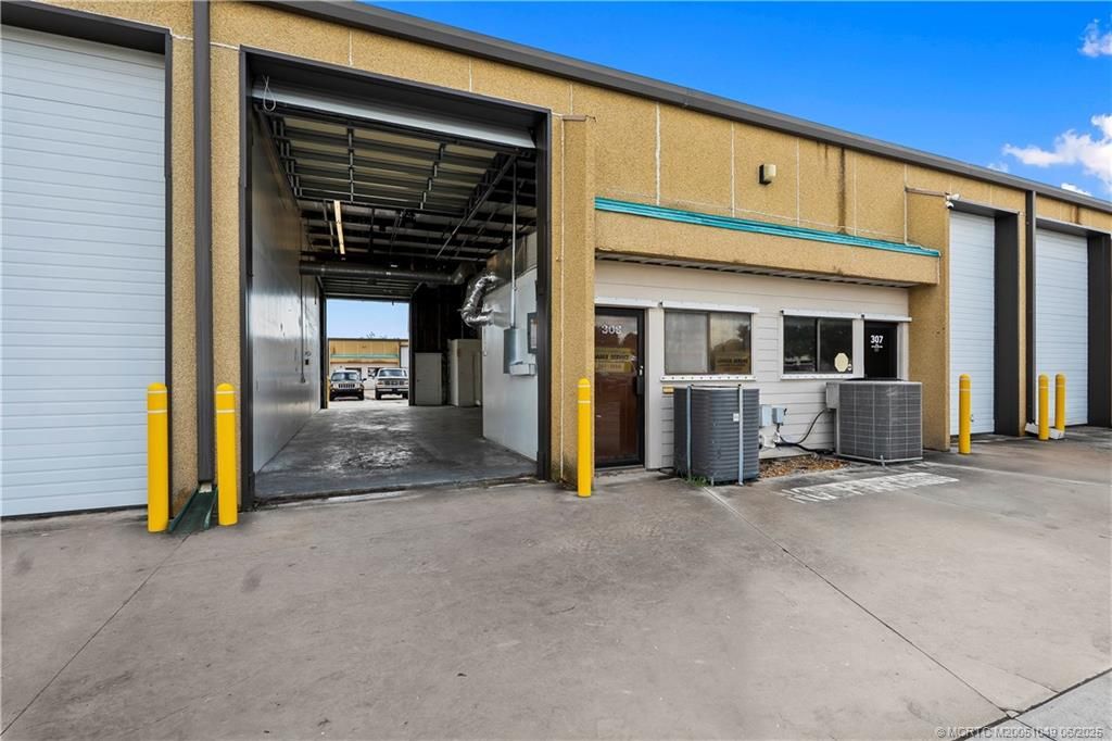 Photo of 1501 SE Decker Avenue #C308, Stuart, FL 34994 (MLS # M20051049)