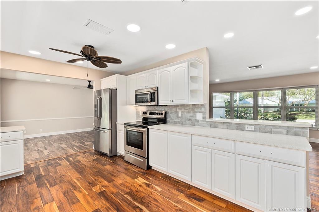 Sewalls Point, Florida 34996, United States, 3 Bedrooms Bedrooms, ,2 BathroomsBathrooms,Residential,Active,172707