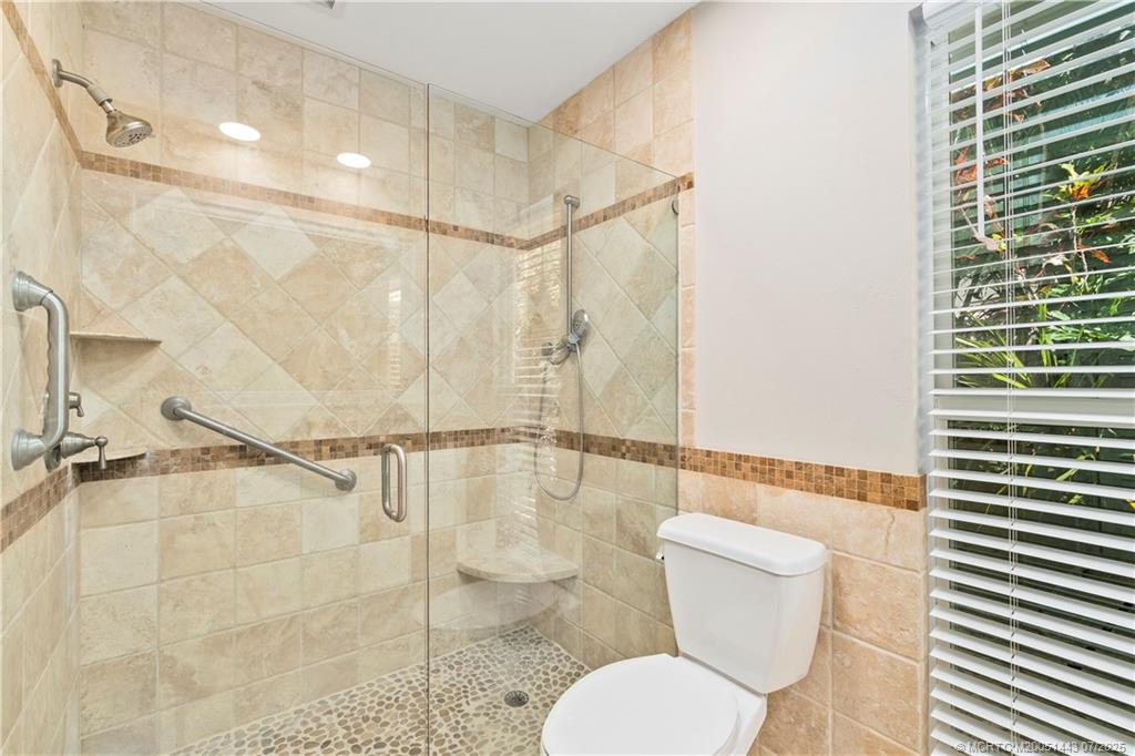 Sewalls Point, Florida 34996, United States, 3 Bedrooms Bedrooms, ,2 BathroomsBathrooms,Residential,Active,172707