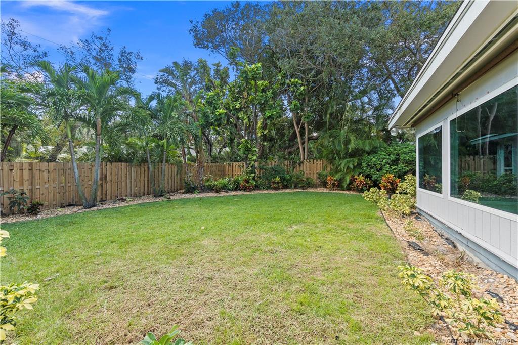 Sewalls Point, Florida 34996, United States, 3 Bedrooms Bedrooms, ,2 BathroomsBathrooms,Residential,Active,172707