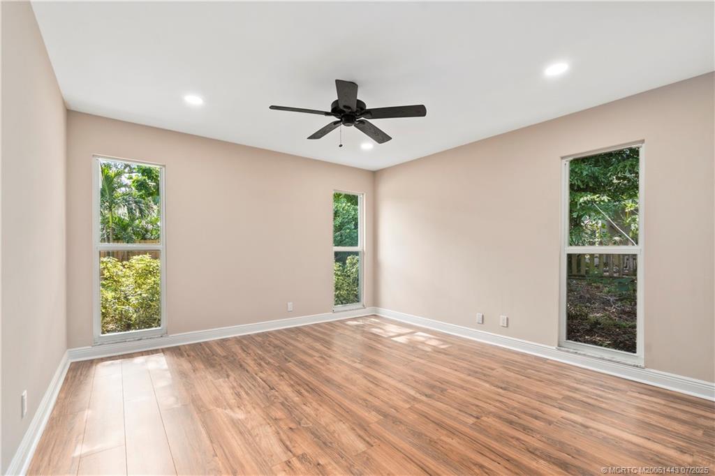 Sewalls Point, Florida 34996, United States, 3 Bedrooms Bedrooms, ,2 BathroomsBathrooms,Residential,Active,172707