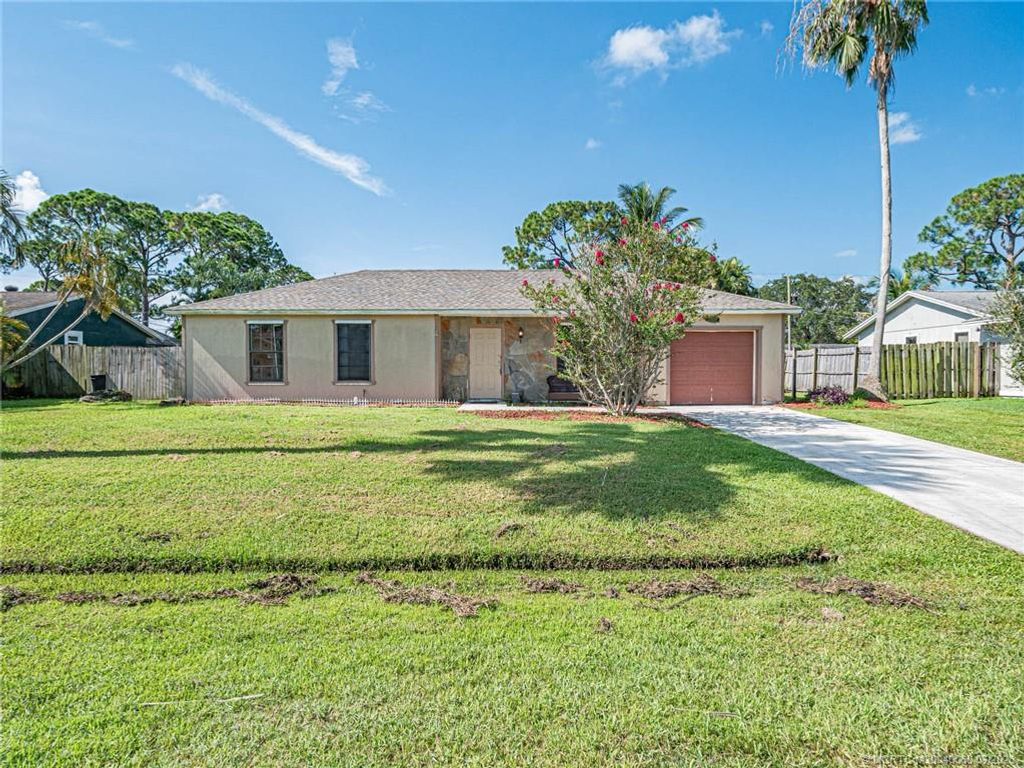 Photo of 662 SE Ron Rico Terrace, Port Saint Lucie, FL 34983 (MLS # M20040060)