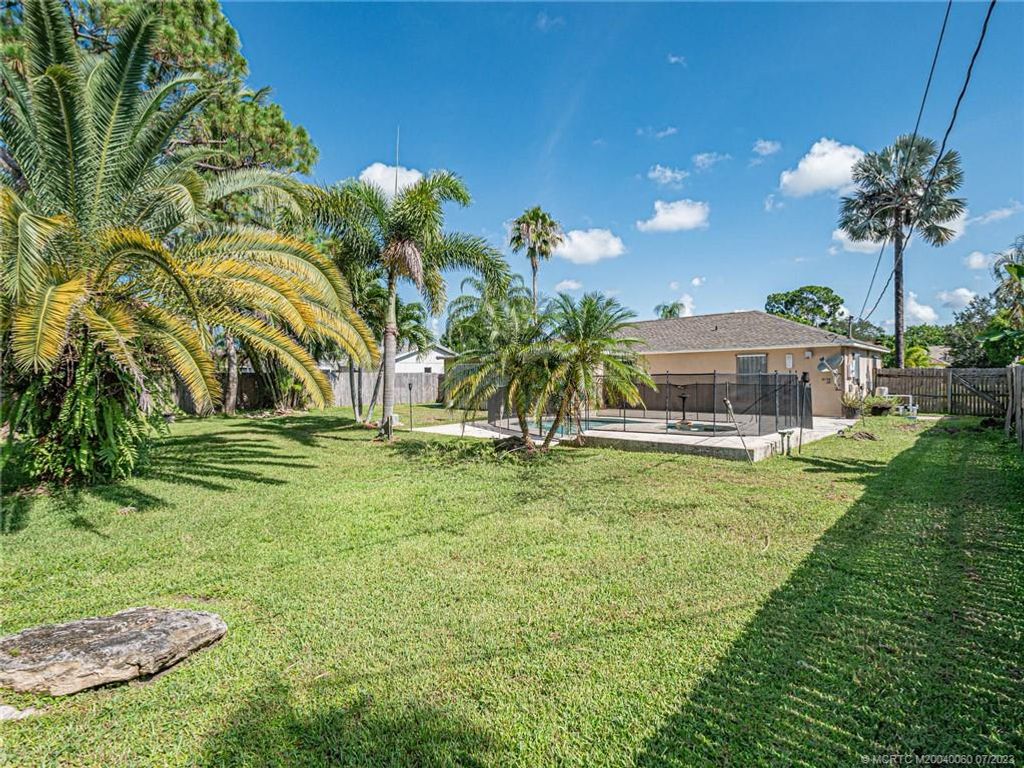 Photo of 662 SE Ron Rico Terrace, Port Saint Lucie, FL 34983 (MLS # M20040060)