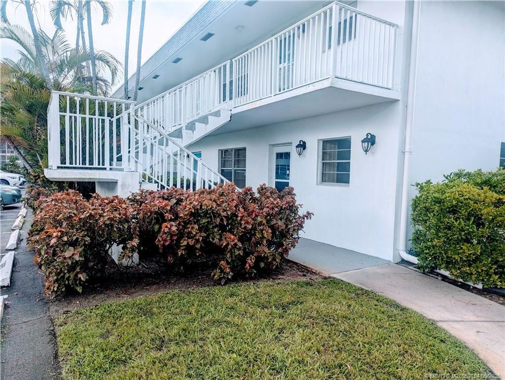 Photo of 2929 SE Ocean Boulevard #127-2, Stuart, FL 34996 (MLS # M20052104)