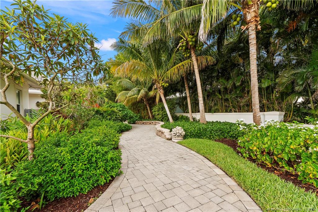 Stuart, Florida 34997, United States, 3 Bedrooms Bedrooms, ,5 BathroomsBathrooms,Residential,Pending,51861