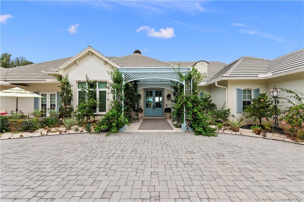 Stuart, Florida 34997, United States, 3 Bedrooms Bedrooms, ,5 BathroomsBathrooms,Residential,Pending,51861