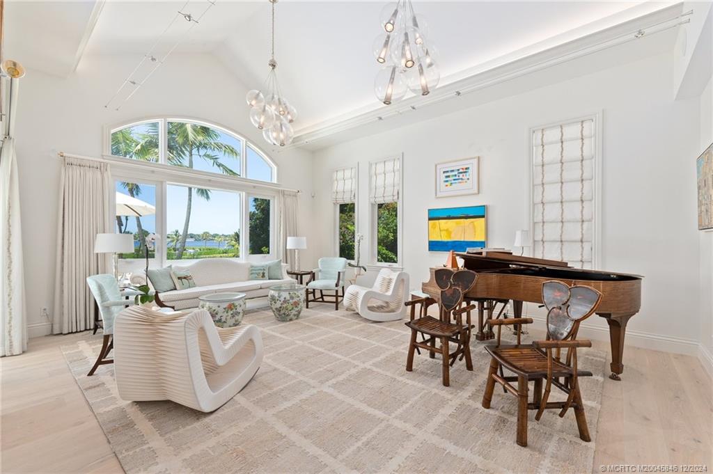 Stuart, Florida 34997, United States, 3 Bedrooms Bedrooms, ,5 BathroomsBathrooms,Residential,Pending,51861