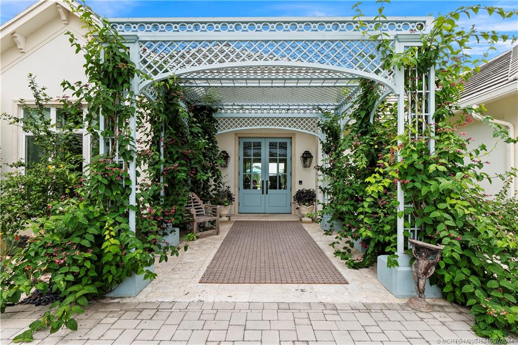 Stuart, Florida 34997, United States, 3 Bedrooms Bedrooms, ,5 BathroomsBathrooms,Residential,Pending,51861