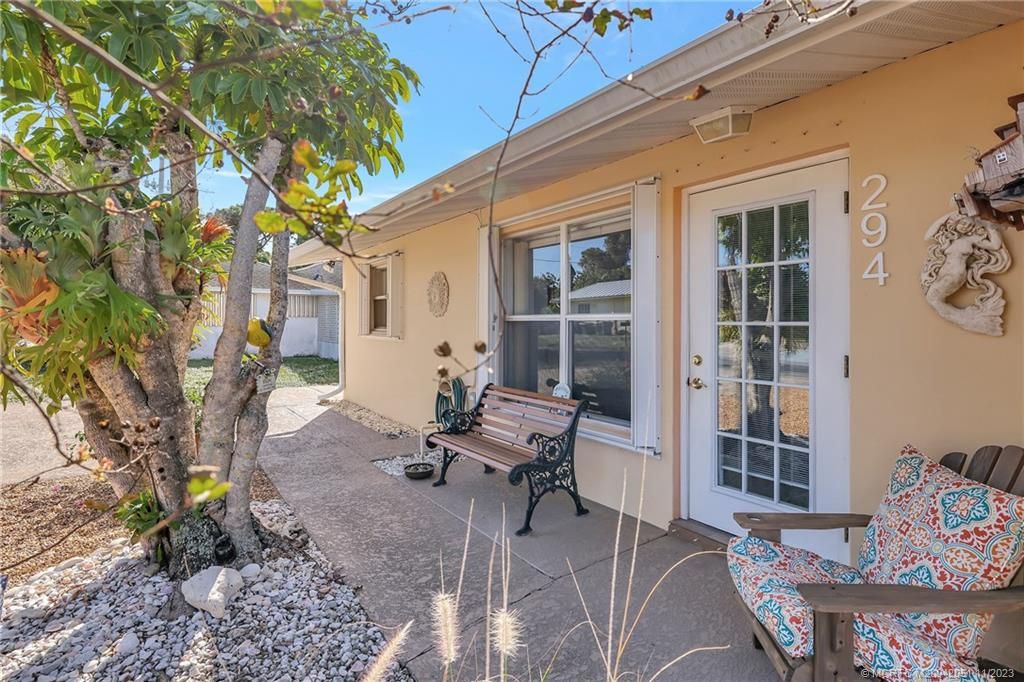 Photo of 294 SE Sailfish Lane, Stuart, FL 34996 (MLS # M20042051)