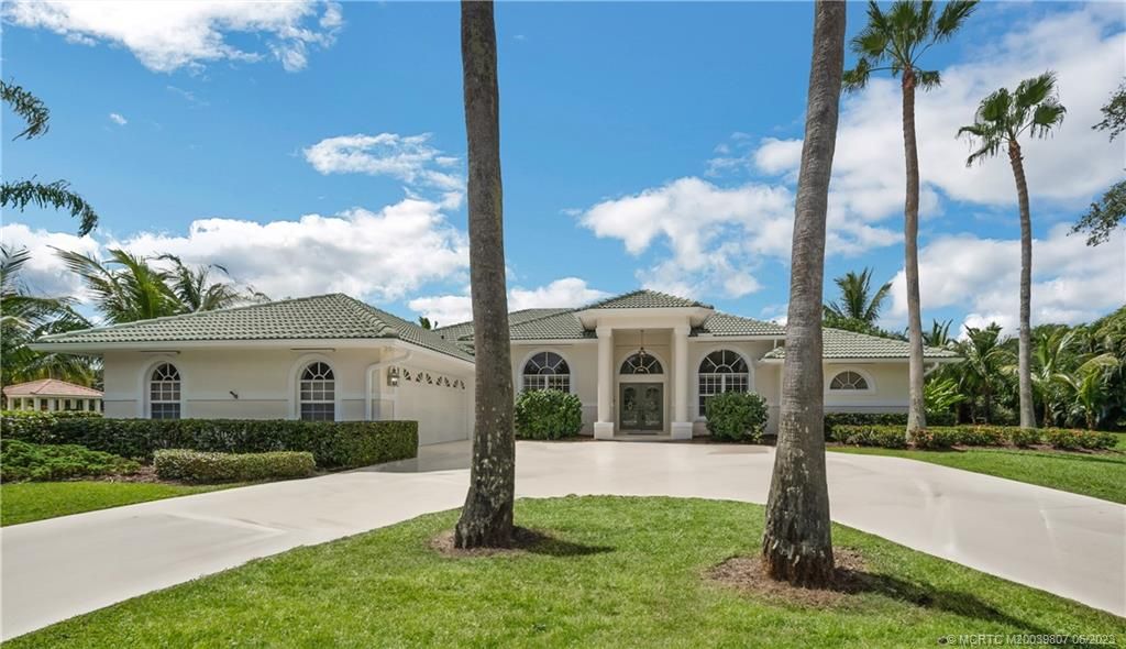 Photo of 4833 SW Lake Grove Circle, Palm City, FL 34990 (MLS # M20039807)