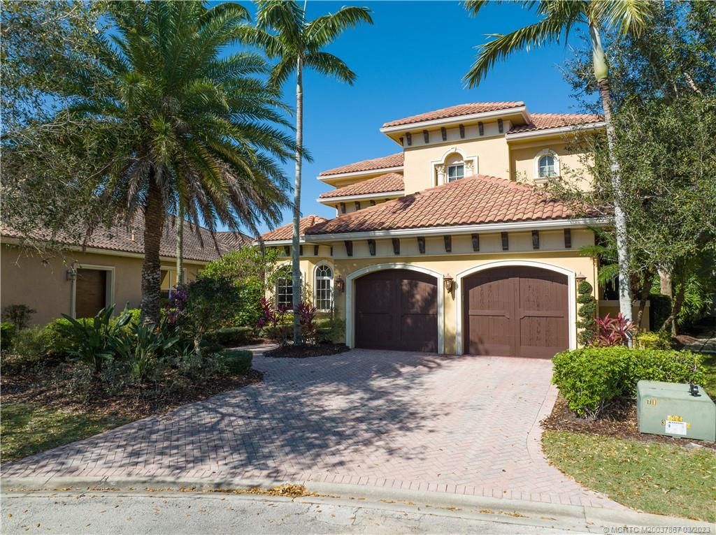 Photo of 108 SE Via San Ramone, Port Saint Lucie, FL 34984 (MLS # M20037867)