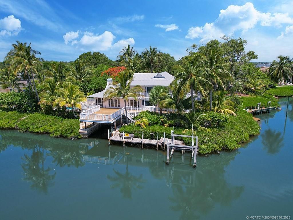 Photo of 6 Mindoro Street, Sewalls Point, FL 34996 (MLS # M20040098)