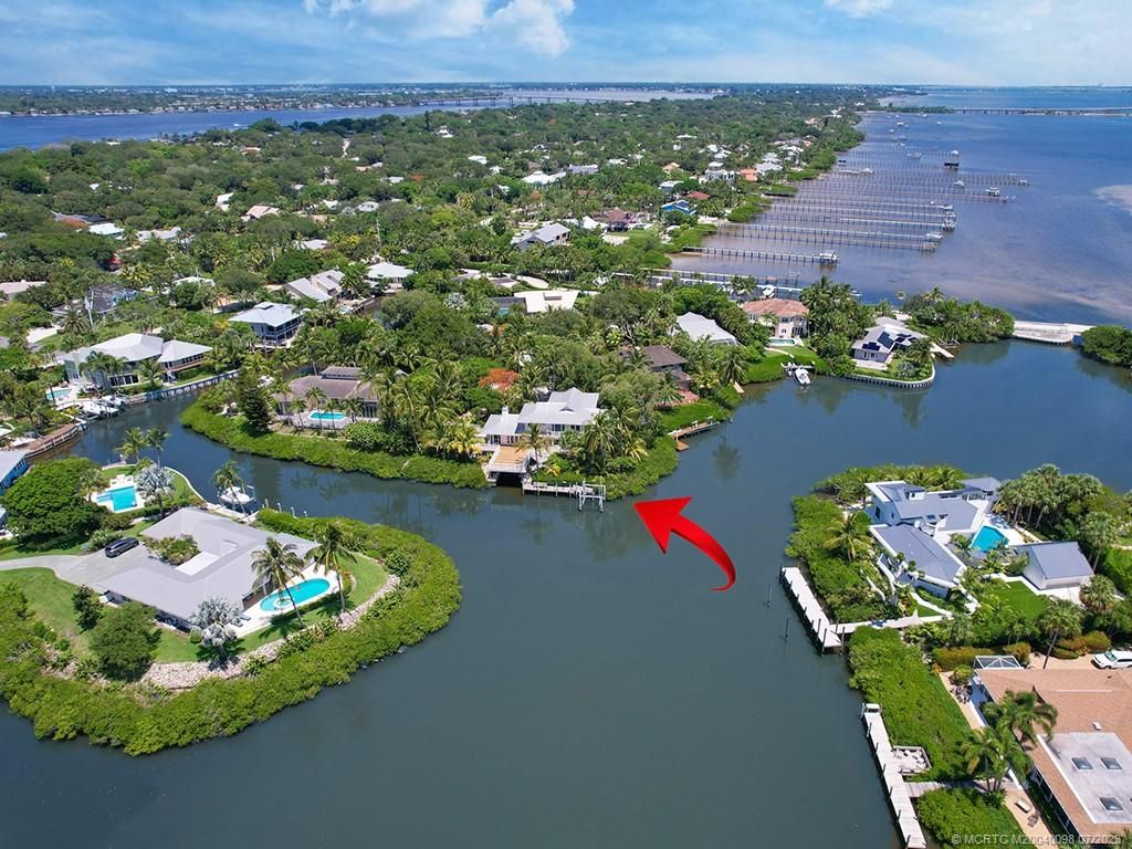 Photo of 6 Mindoro Street, Sewalls Point, FL 34996 (MLS # M20040098)