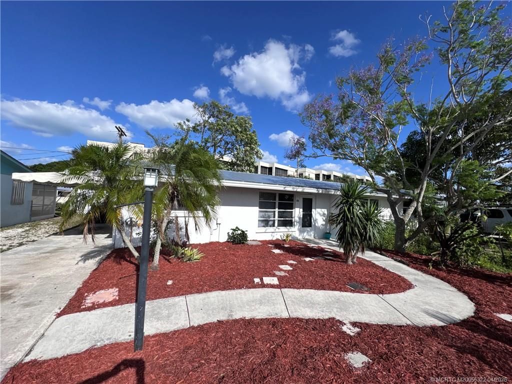Photo of 33 SE Sailfish Lane, Stuart, FL 34996 (MLS # M20055322)