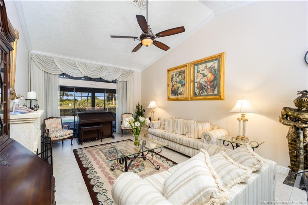1311 SW Cottonwood Cove