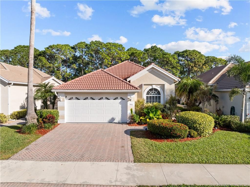 Photo of 906 Munjack Circle, Port Saint Lucie, FL 34986 (MLS # M20048790)