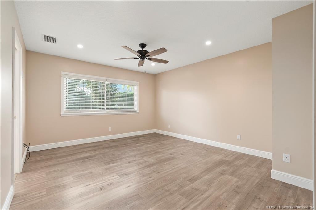 Stuart, Florida 34997, United States, 3 Bedrooms Bedrooms, ,3 BathroomsBathrooms,Residential,Active,140829