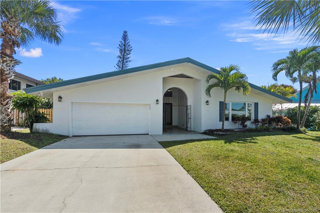 Stuart, Florida 34997, United States, 3 Bedrooms Bedrooms, ,3 BathroomsBathrooms,Residential,Active,140829