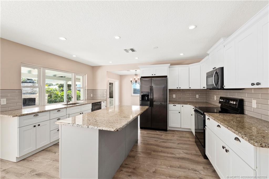 Stuart, Florida 34997, United States, 3 Bedrooms Bedrooms, ,3 BathroomsBathrooms,Residential,Active,140829