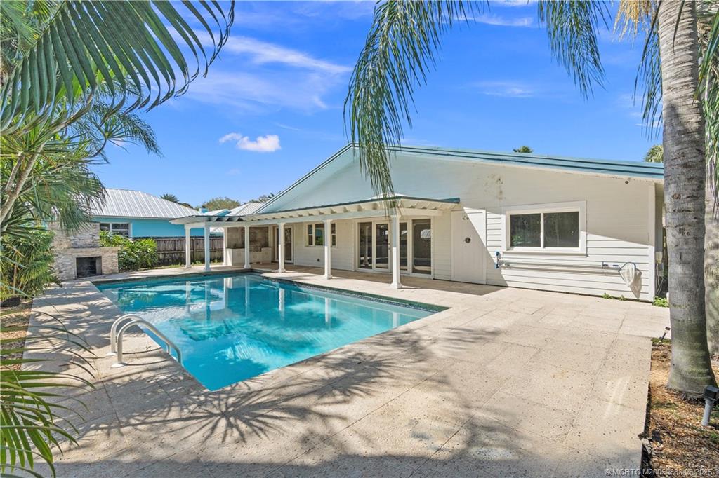 Stuart, Florida 34997, United States, 3 Bedrooms Bedrooms, ,3 BathroomsBathrooms,Residential,Active,140829