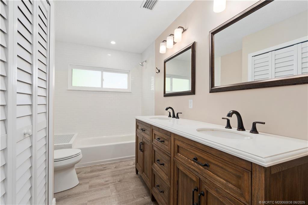 Stuart, Florida 34997, United States, 3 Bedrooms Bedrooms, ,3 BathroomsBathrooms,Residential,Active,140829