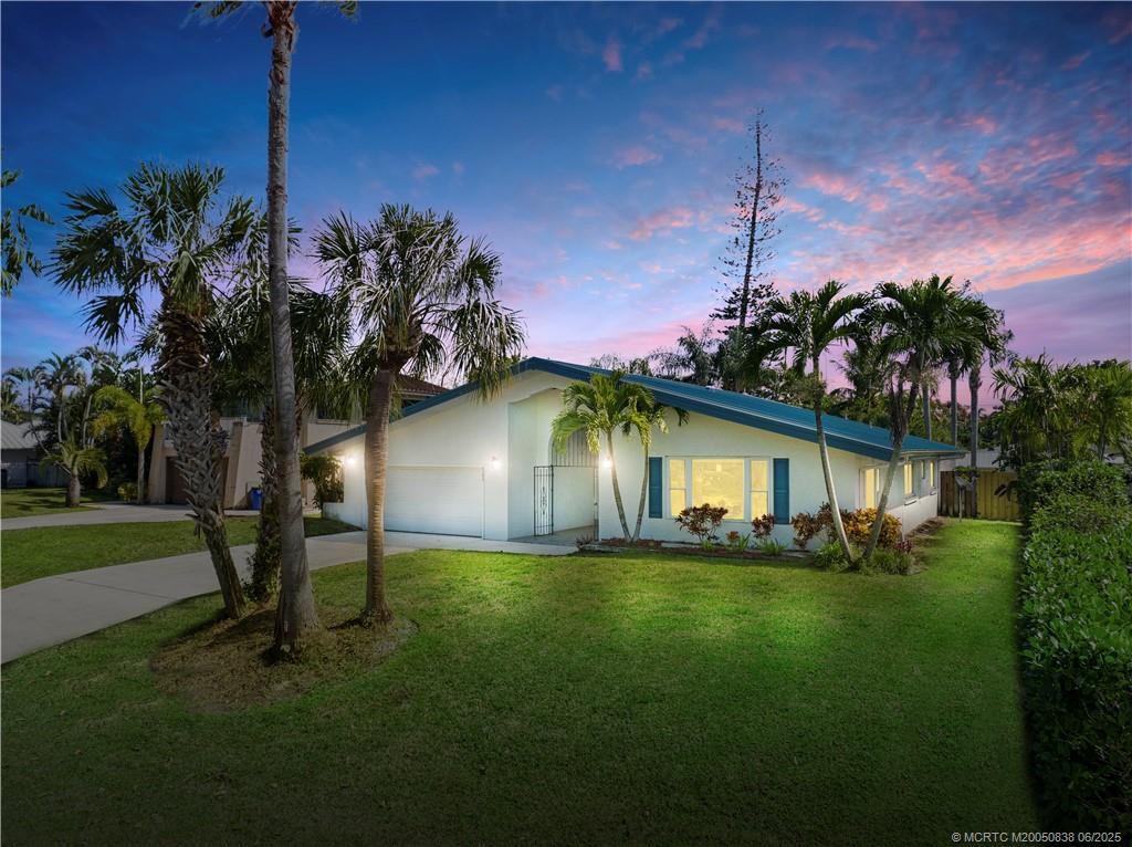 Stuart, Florida 34997, United States, 3 Bedrooms Bedrooms, ,3 BathroomsBathrooms,Residential,Active,140829