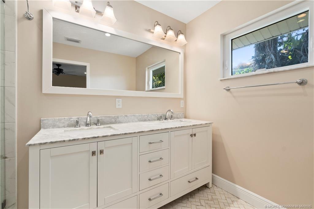 Stuart, Florida 34997, United States, 3 Bedrooms Bedrooms, ,3 BathroomsBathrooms,Residential,Active,140829