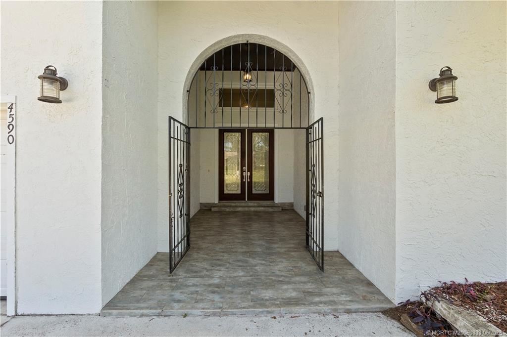 Stuart, Florida 34997, United States, 3 Bedrooms Bedrooms, ,3 BathroomsBathrooms,Residential,Active,140829