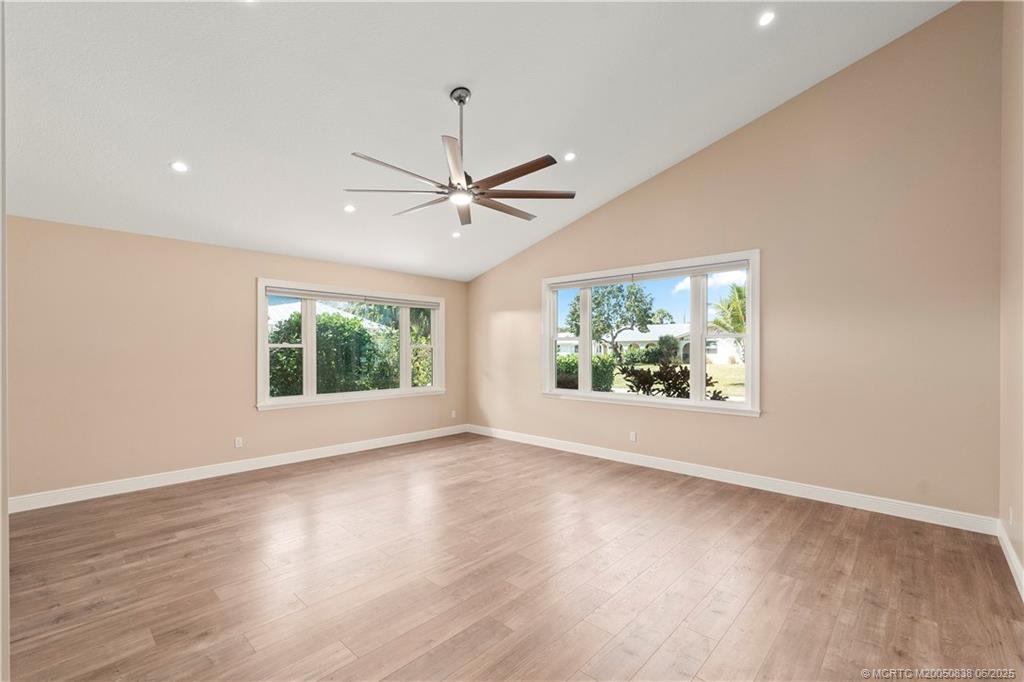 Stuart, Florida 34997, United States, 3 Bedrooms Bedrooms, ,3 BathroomsBathrooms,Residential,Active,140829