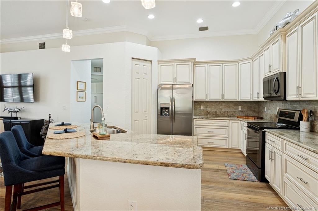 Stuart, Florida 34997, United States, 4 Bedrooms Bedrooms, ,3 BathroomsBathrooms,Residential,Active,121311