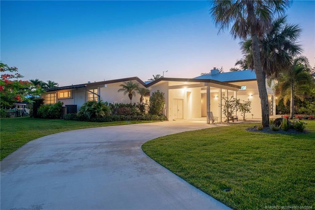 Photo of 1686 NW Harbor Place, Stuart, FL 34994 (MLS # M20044901)