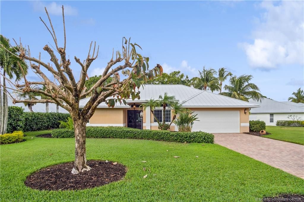 Photo of 533 SE Southwood Trail, Stuart, FL 34997 (MLS # M20038888)