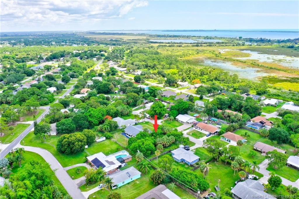 Photo of 5007 Hickory Drive, Fort Pierce, FL 34982 (MLS # M20039739)