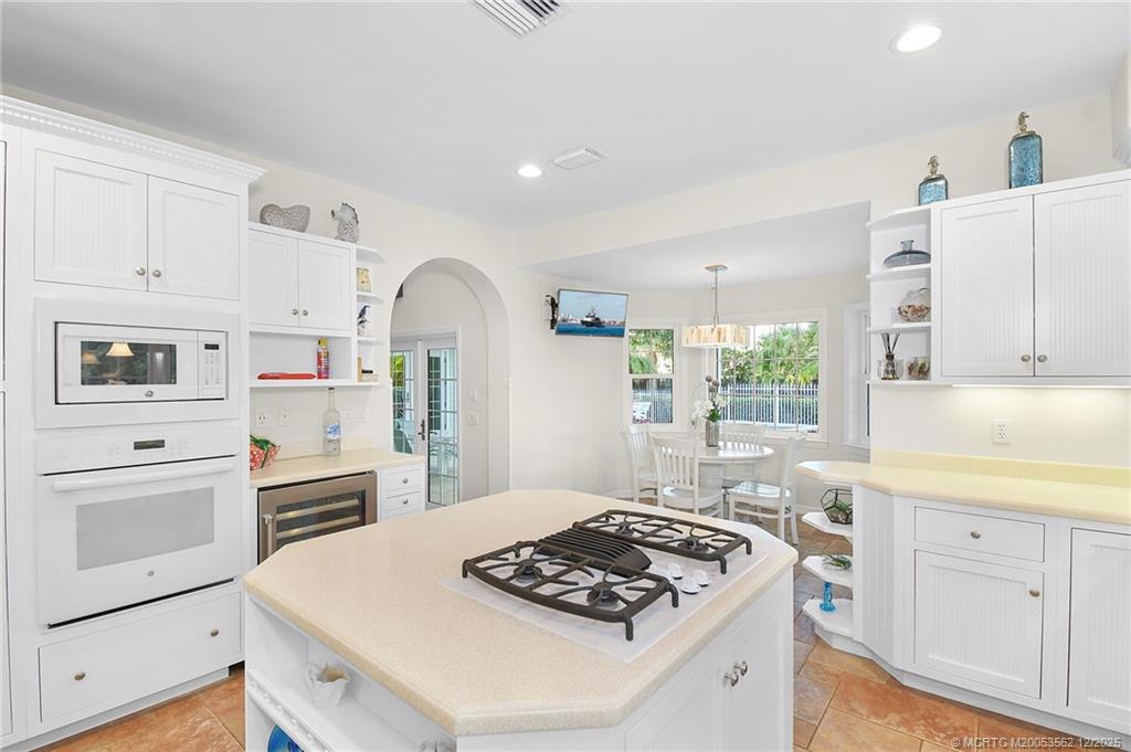 Stuart, Florida, 34996, United States, 3 Bedrooms Bedrooms, ,4 BathroomsBathrooms,Residential,Active,2006547