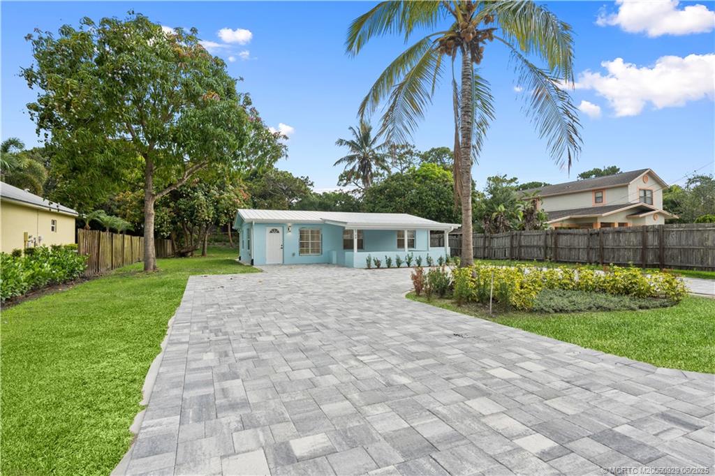 Stuart, Florida 34997, United States, 2 Bedrooms Bedrooms, ,1 BathroomBathrooms,Residential,Active,145624